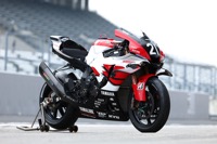 YZF-R1: YAMAHA RACING TEAM