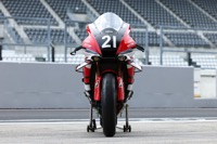 YZF-R1: YAMAHA RACING TEAM