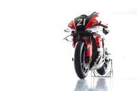 YZF-R1: YAMAHA RACING TEAM