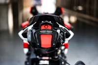 YZF-R1: YAMAHA RACING TEAM