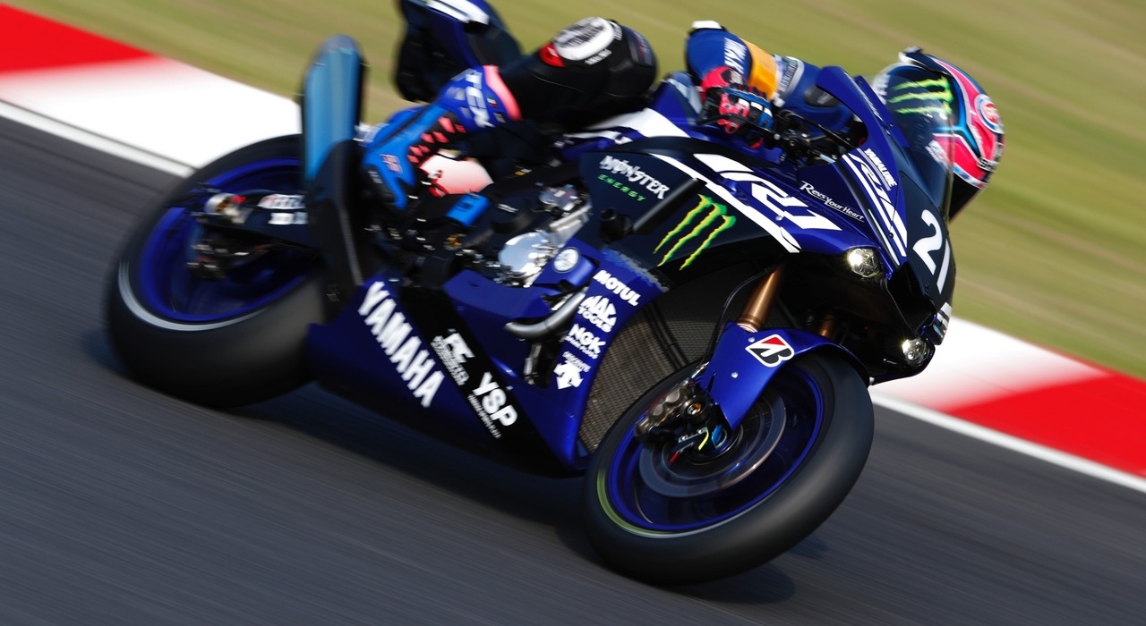 Lowes Scores Provisional Pole for Yamaha Factory Racing in Suzuka