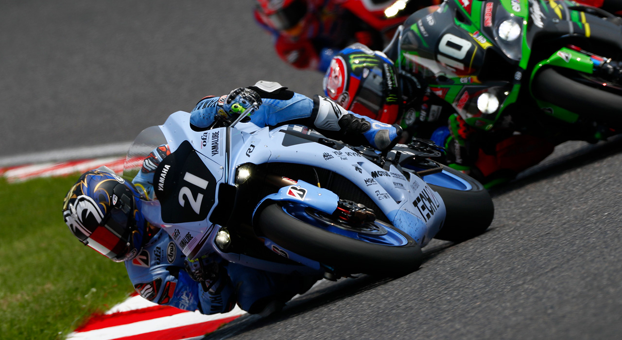 YAMAHA FACTORY RACING TEAMがライバルとの激闘の末2位を獲得