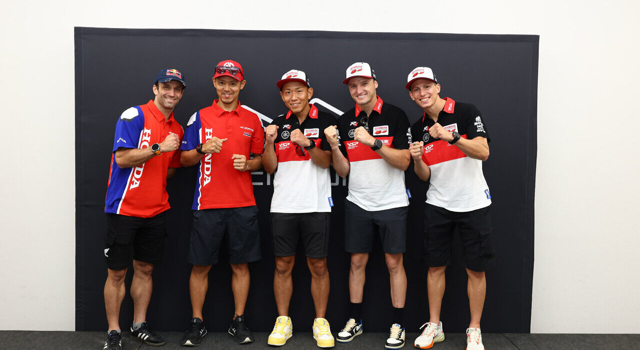 Honda HRC とYRTが共同記者会見を実施、ファイティングポーズで「開戦」