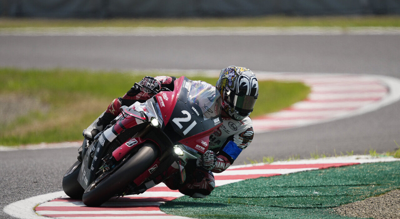 Official Qualifying Session 1: Katsuyuki Nakasuga Fastest for YRT, Hanika Fastest for YART