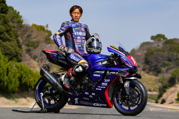 YAMAHA FACTORY RACING TEAMの一人目のライダーは中須賀克行選手に決定